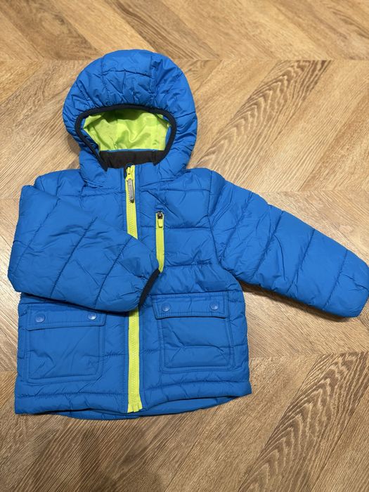 Puchowa kurtka z kapturem z HM 98