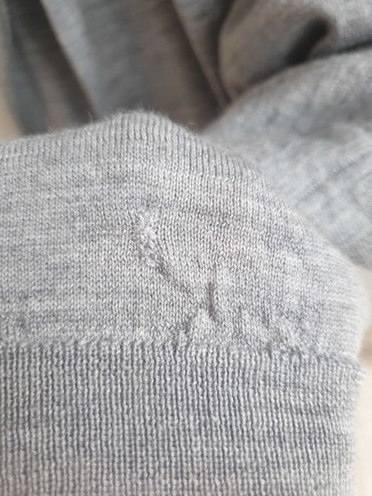 Szary sweter z kołnierzykiem polo wełniany Without Prejudice M L