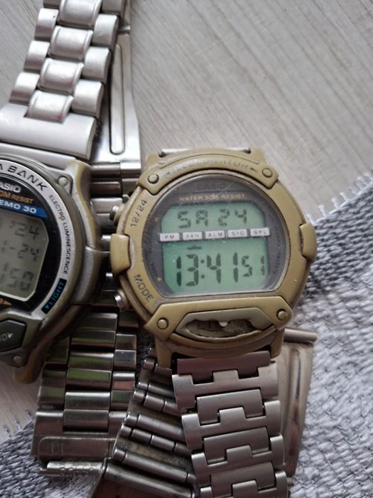 Zegarki casio z 65roku na chodzie podswietlane