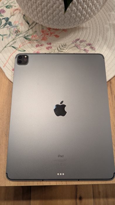 Jak Nowy Tablet iPad Pro M1 12,9" 256GB Space Gray SIM 5G iPadOS 26