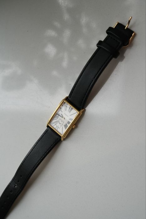 Zegarek Tissot A282K Retro Stylowy Złoty Szwajcarski Elegancki Antyk