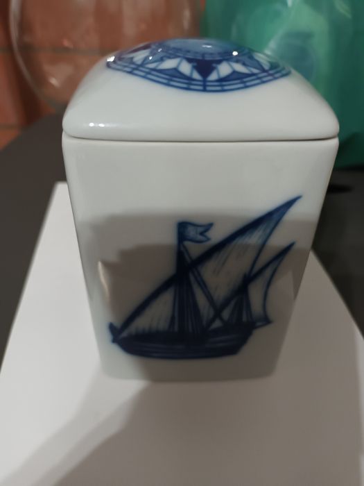 Fabulosa caixa de tabaco Vista Alegre