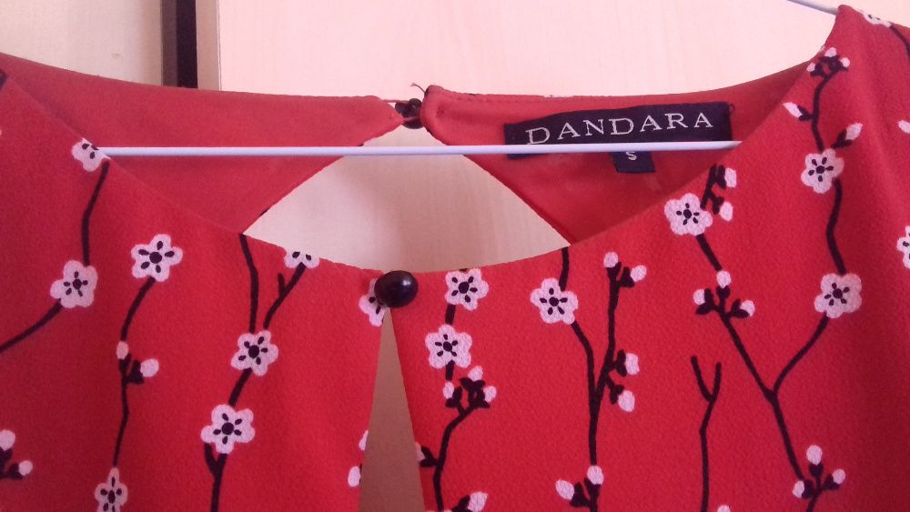 Vestido Dandara vermelho florido S
