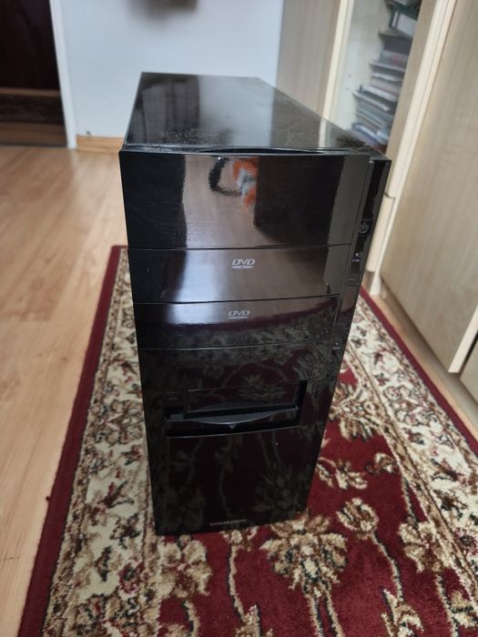 Komputer Retro Windows XP / GeForce 8800GT / AMD AM3".