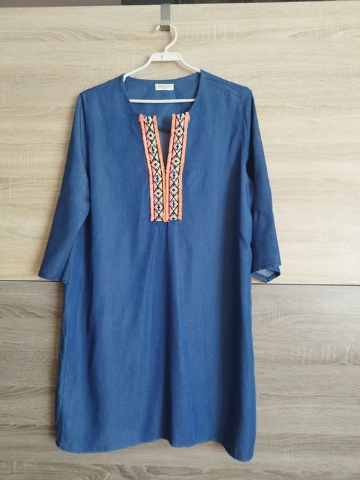 Jeansowa sukienka z neonową wstawką XS -M