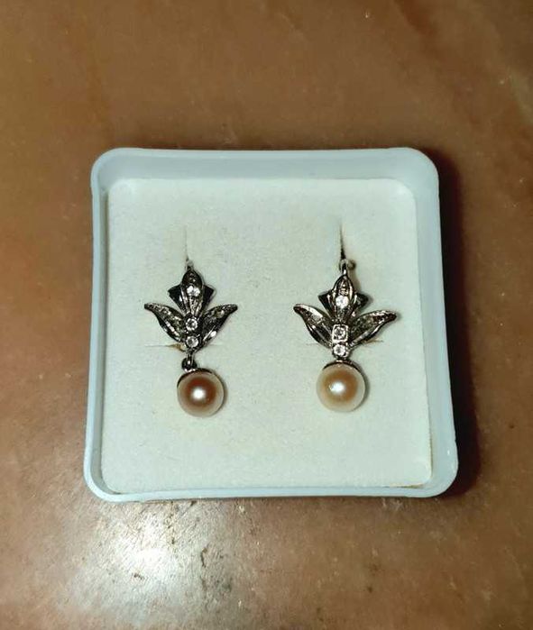 Brincos ouro branco 18 quilates
