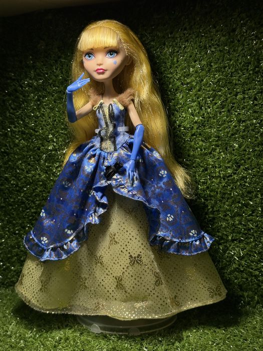 Thronecoming Blondie Lockes  Ever After High