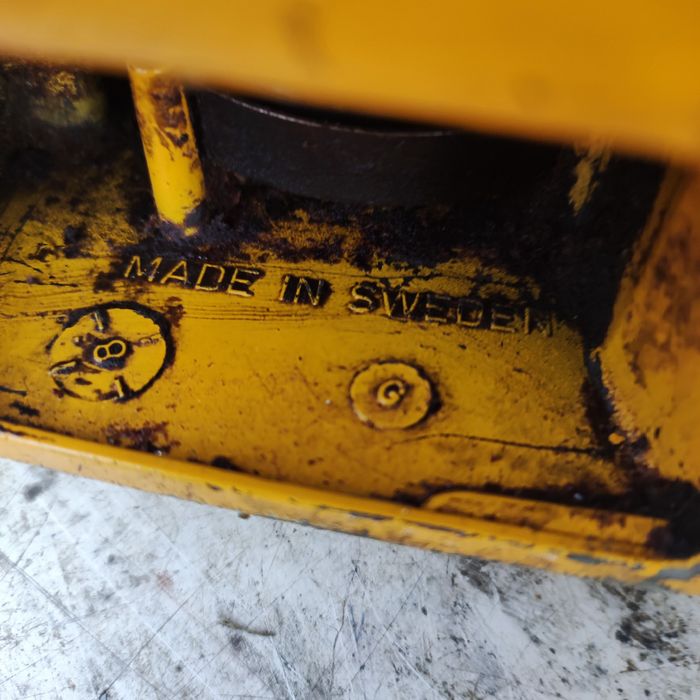 Продам бензопилу Partner 360, партнер