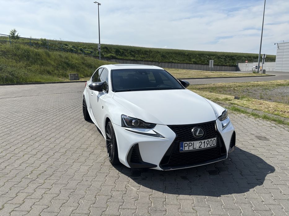 Lexus IS350 w wersji F SPORT