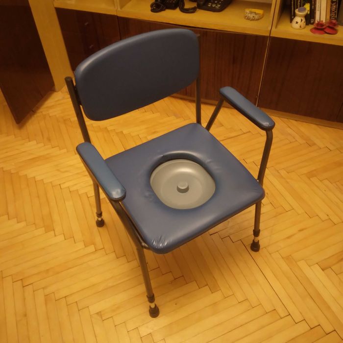 krzesło sanitarne fotel wc dla seniora regulowane