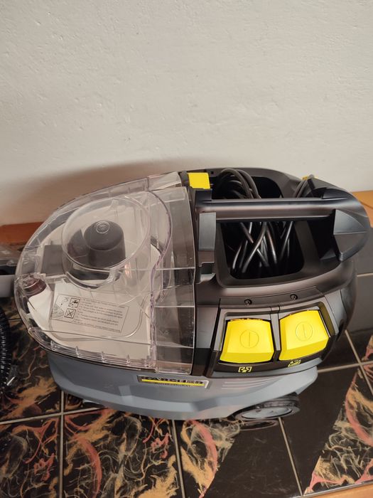 Karcher Puzzi 8/1 професійний миючий пилосос Керхер
