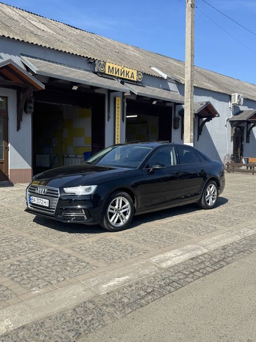 Продам Audi a4b9 2017