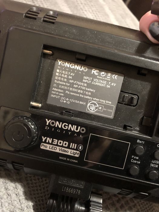 Видеосвет цена за 2 Yongnuo YN-300 III студийный свет