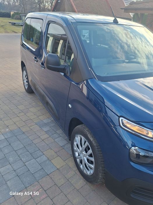 Sprzedam lub zamienię Citroen Berlingo 1.2 Benzyna 2020 na Pickup lub auto terenowe