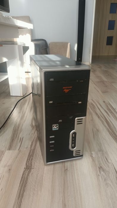 Komputer stacjonarny