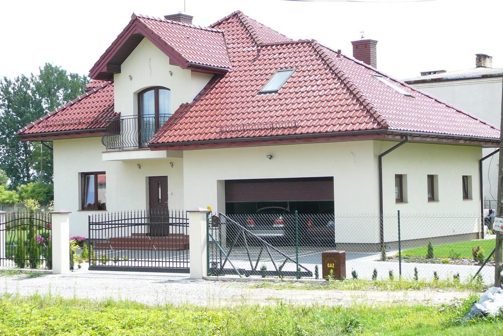 Komfortowy dom 200 m² z sauną, jacuzzi i garażem na 2 auta – Koczargi Nowe, ul. Bugaj