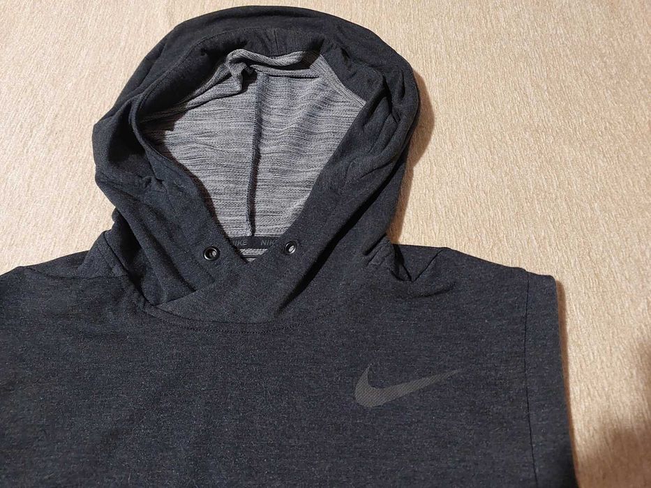 Толстовка з капюшоном Nike DRI-FIT розмір L