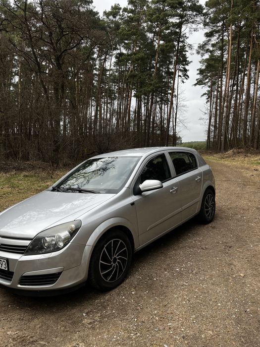Opel Astra H 1.6 BENZYNA