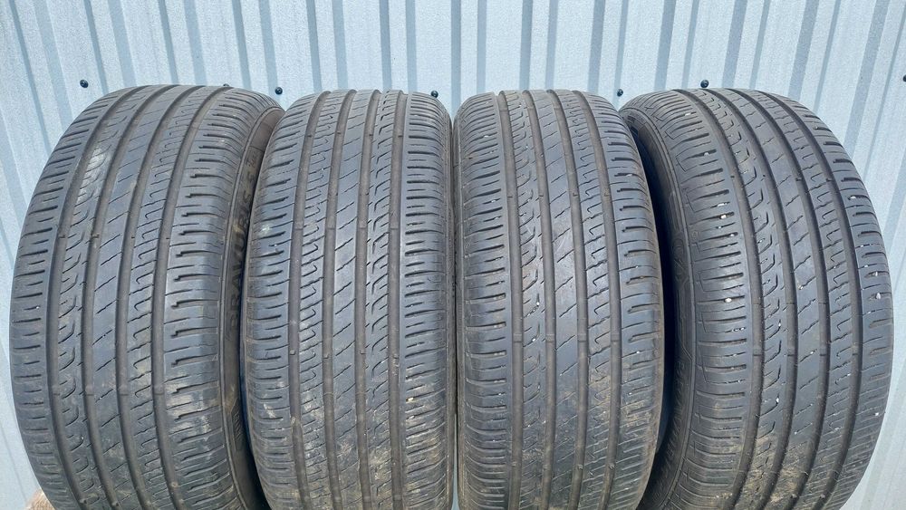 Opony letnie 4x 215/55r17 94V Barum Bravuris 5 HM