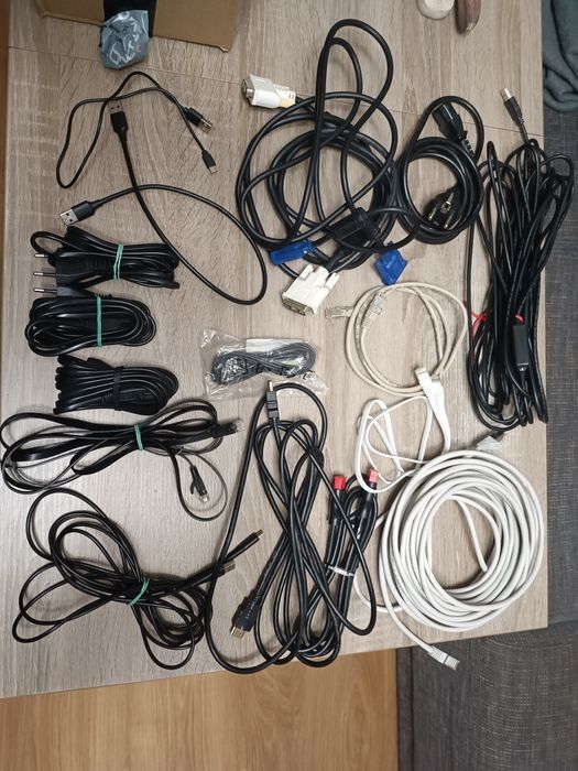 Kable przewody USB, HDMI, ethernet, zasilacz 12V 230V