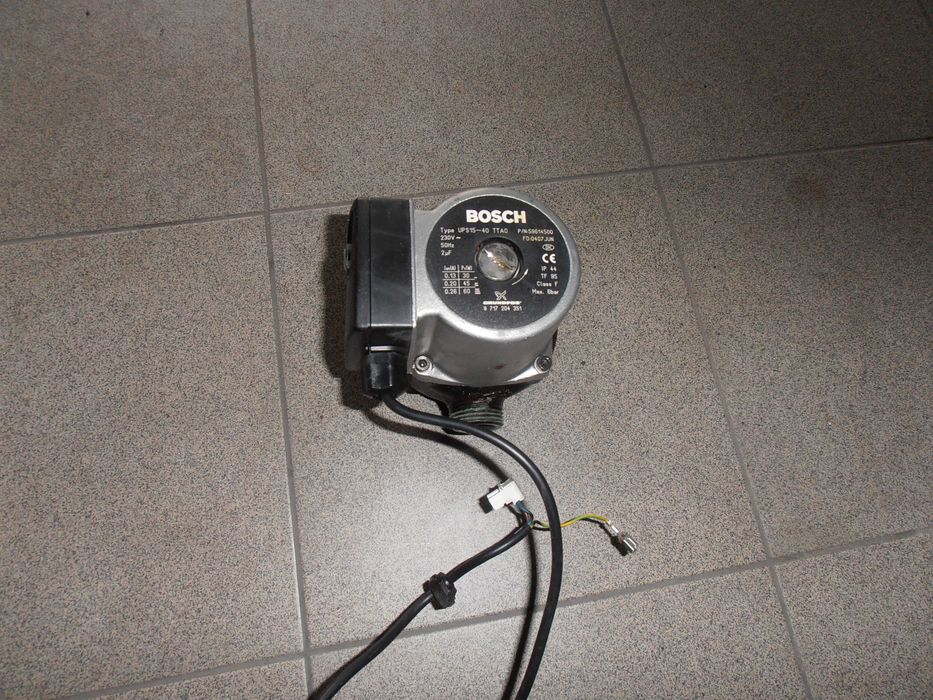 Pompa wodna Junkers piec gazowy