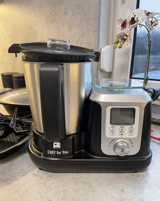 Wielofunkcyjne robot kuchenny