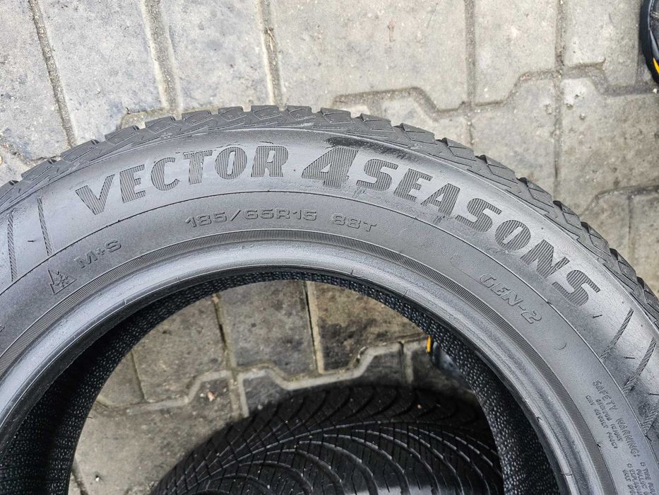 Całoroczne Goodyear 185/65 R15 7mm