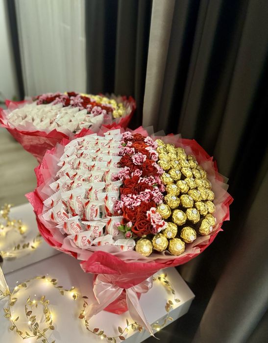 Букети з рафаелло, букет з цукерок, для мами, дівчини, солодкий букет