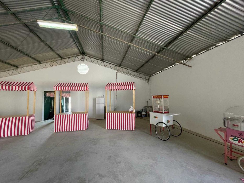 Aluguer de bancadas em madeira