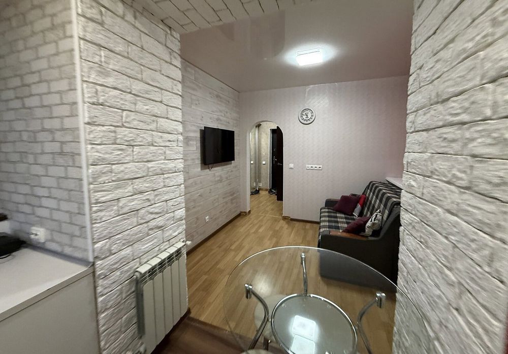 Продам терміново ! Квартира з ремонтом меблями та технікою, 1-кімн., 37 м², Ірпінь. Поруч центральний парк