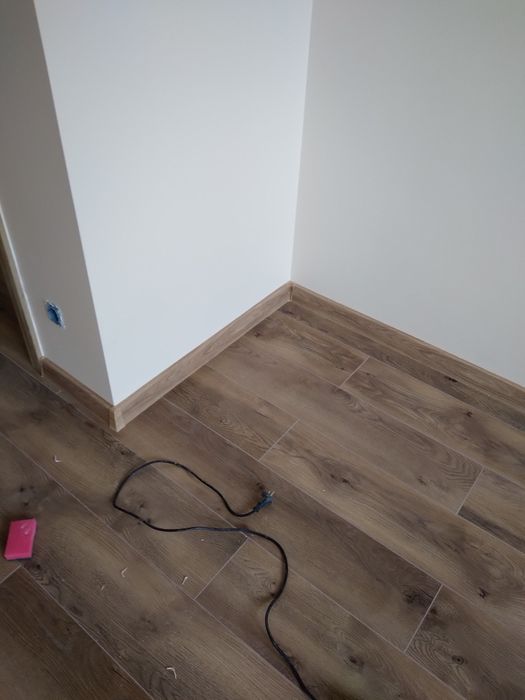 Malowanie,szpachlowanie,zabudowy KG,tapetowanie,układanie paneli