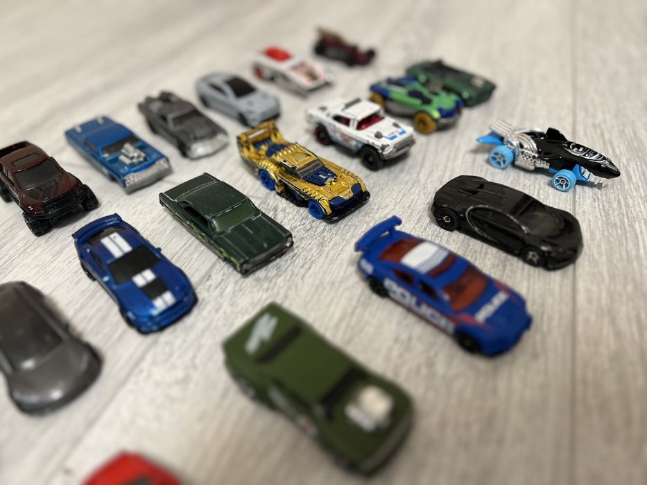 Хот вілс та інші моделькі