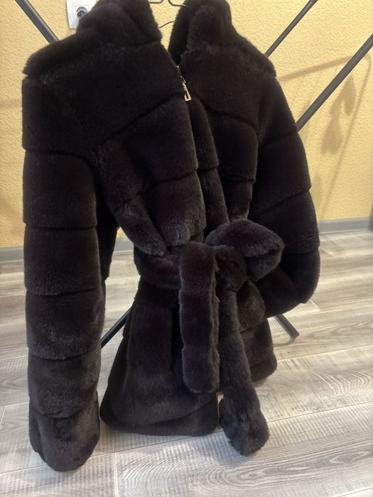 Шубка з еко хутра Tissavel