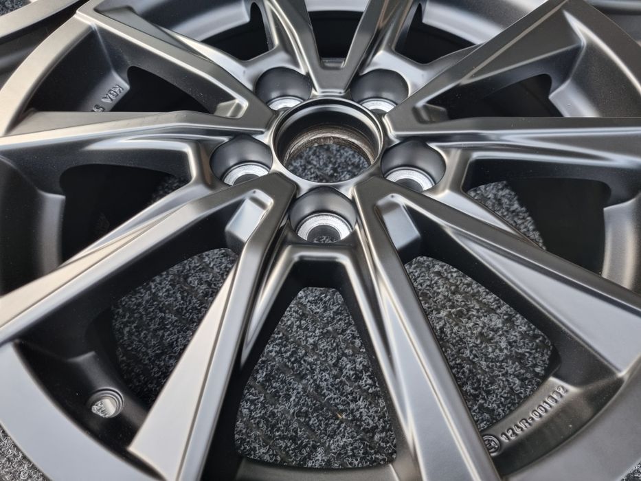 Felgi 15 " Mazda Mazda2 Hybrid XP210 [2021-obecnie) Nowe alu Czarne