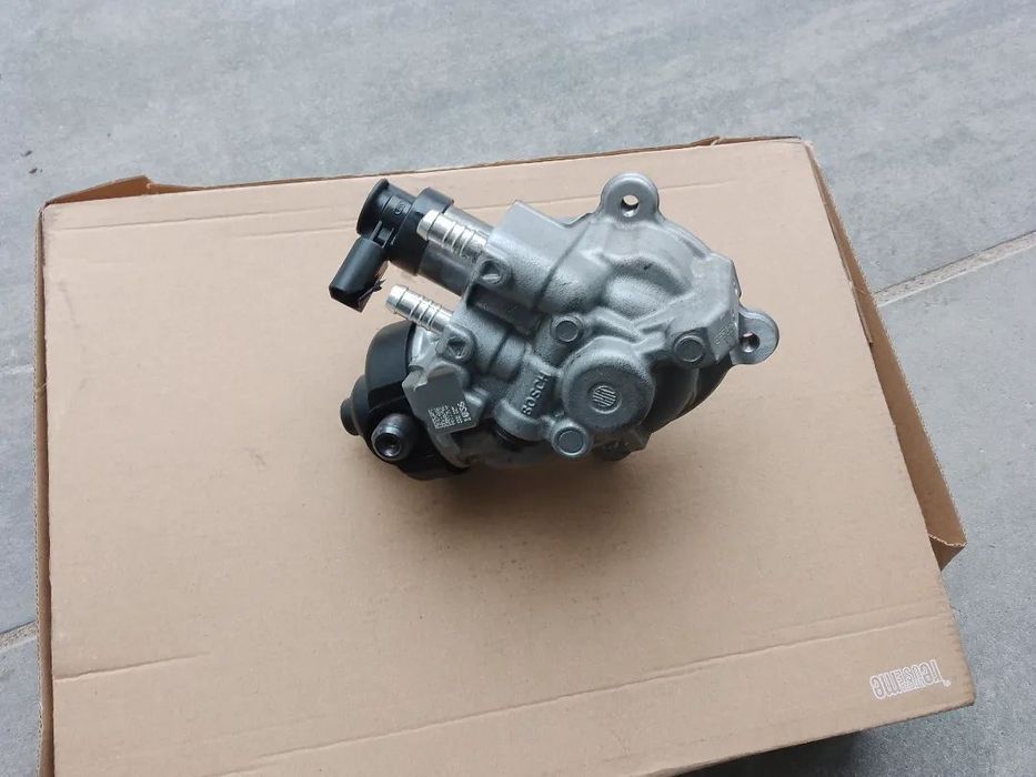 POMPA WTRYSKOWA VW GOLF VII 1.6 2.0 TDI 0445010538 04L130755E