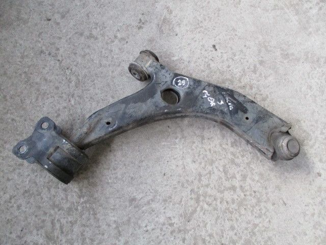 Braço de suspensão frente esquerdo MAZDA 3 (BK)