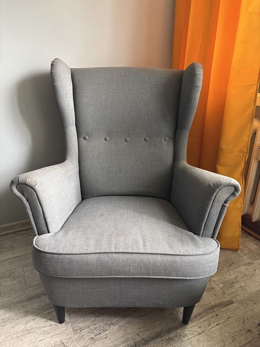 Fotel uszak Strandmon szary Ikea