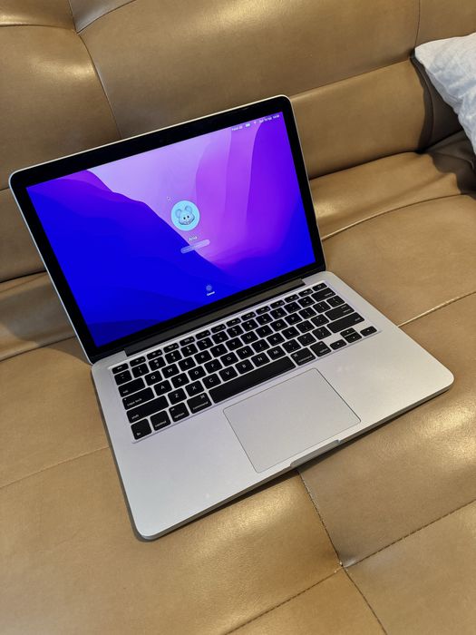 MacBook Pro 13” 2015– 16GB RAM, SSD 256G