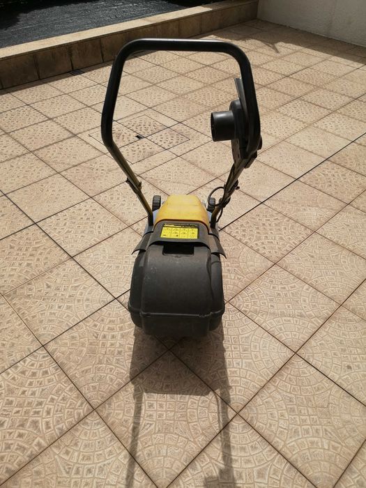 Maq. Cortar Relva Eletrica