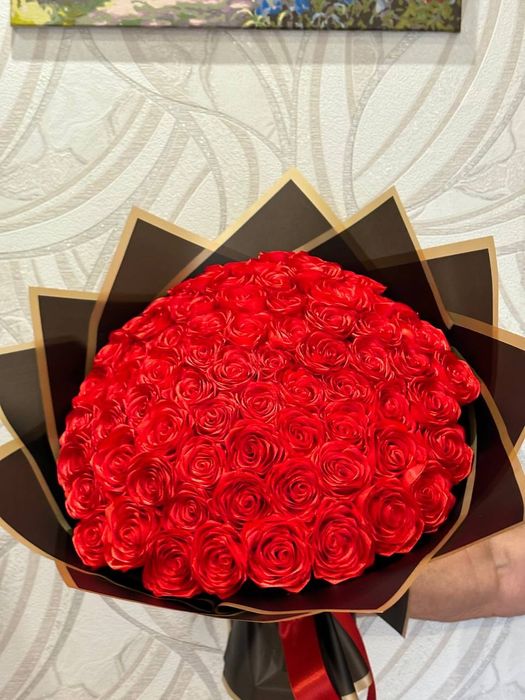 Букет роз из атласной ленты