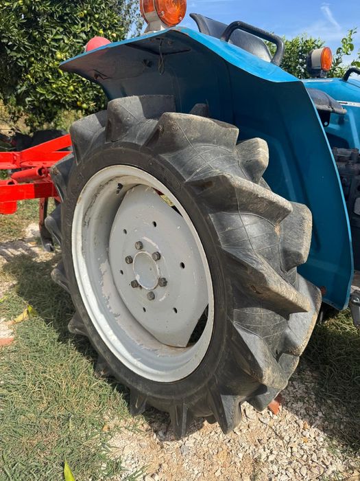 Trator Mitsubishi D1650