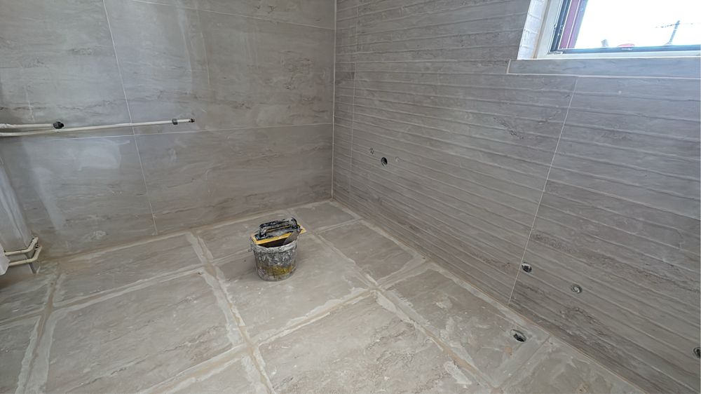 Ladrilhador,azulejista,aplicador de piso flutuante512989595980933123