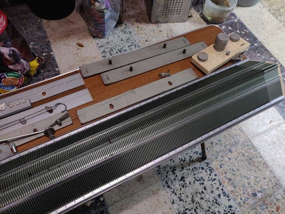 Máquina de tricotar (Não sei como funciona)
