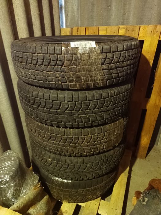 Продам резину Dunlop grand trek sj 6 225*65*R18, 103Q