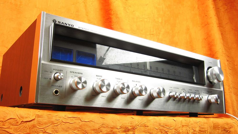 POTĘŻNY Sanyo DCX6000K AMPLITUNER Vintage wzmacniacz radio 11kg