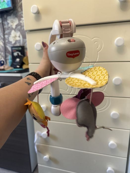 Мобіль на кроватку або коляску Tiny Love