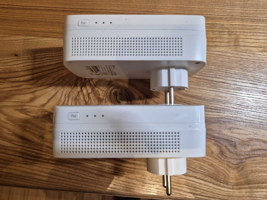 AV1300 powerline transmiter sieciowy