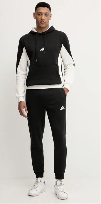 Спортивний костюм adidas