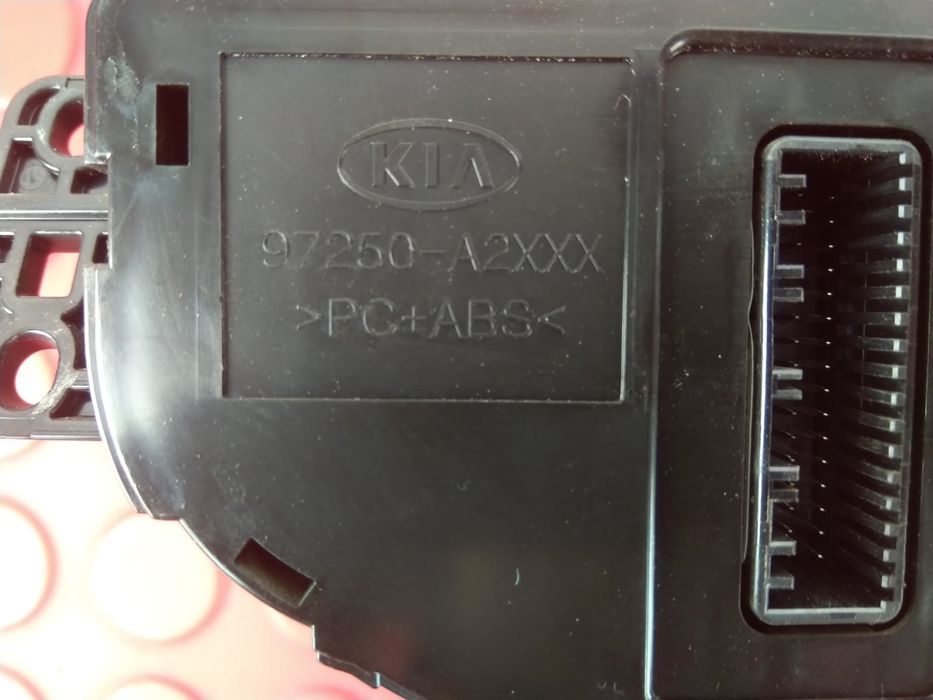 Botão Sofagem / Climatronic 97250-A2002 - KIA CEE'D