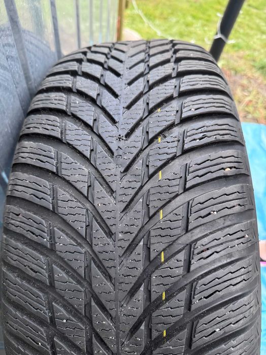 Sprzedam opony Opony Nokian Tyres Snowproof 2 SUV 235/50/19R